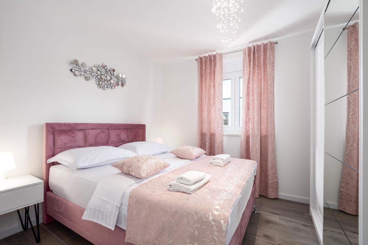 Sea Vista Apartments Kastela Ngoại thất bức ảnh