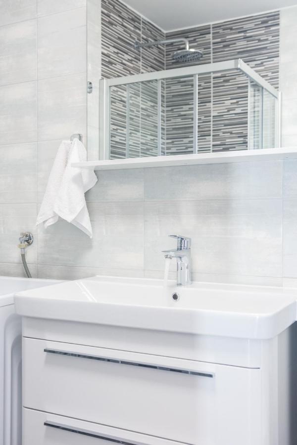 Sea Vista Apartments Kastela Ngoại thất bức ảnh