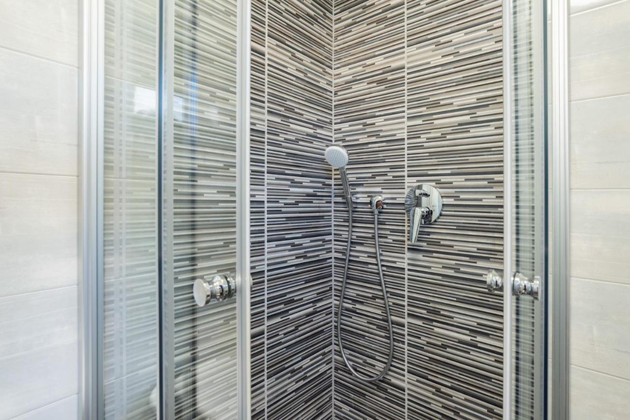 Sea Vista Apartments Kastela Ngoại thất bức ảnh