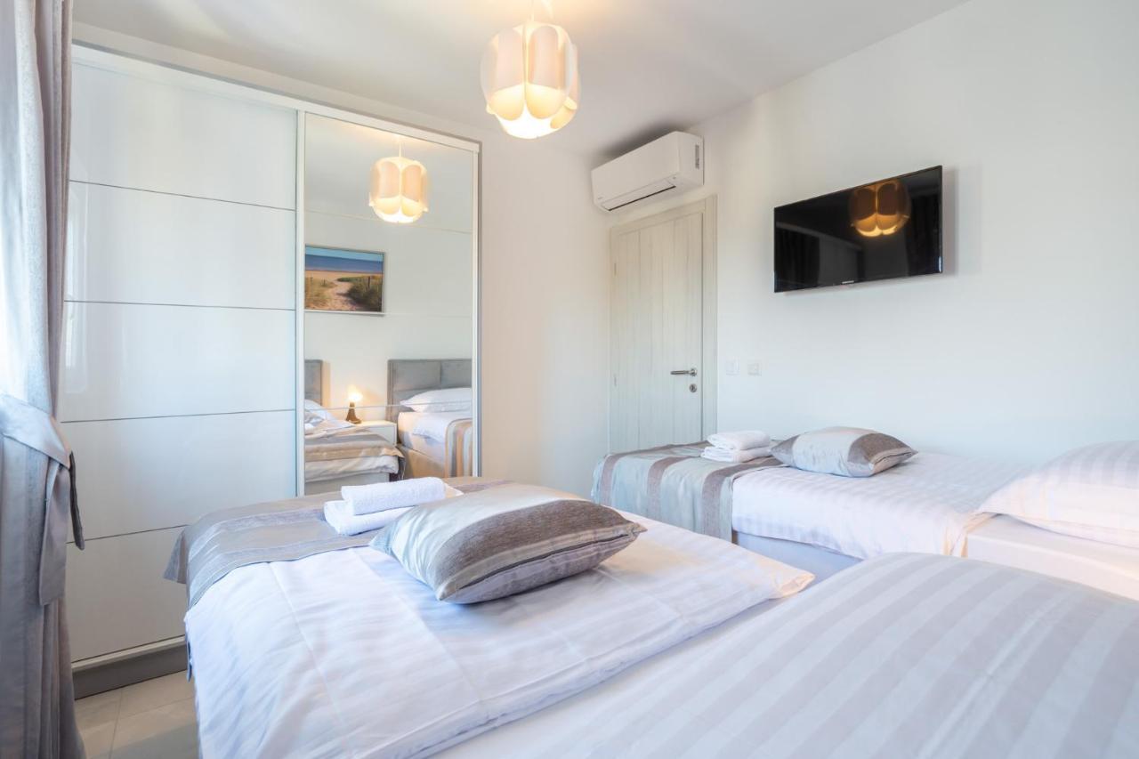 Sea Vista Apartments Kastela Ngoại thất bức ảnh