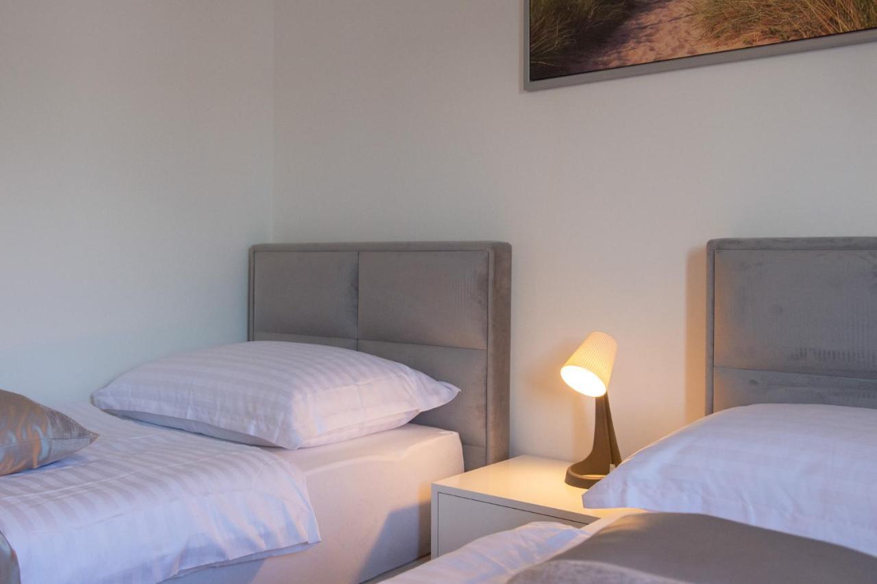 Sea Vista Apartments Kastela Ngoại thất bức ảnh